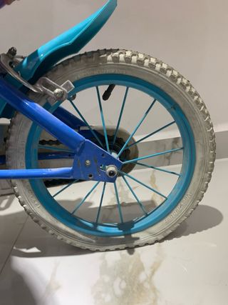 Bicicleta infantil azul