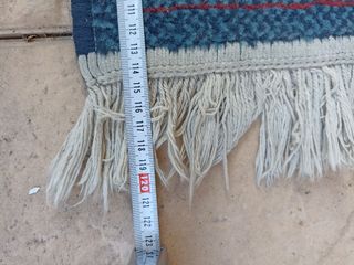 Alfombra decorativa azul y roja