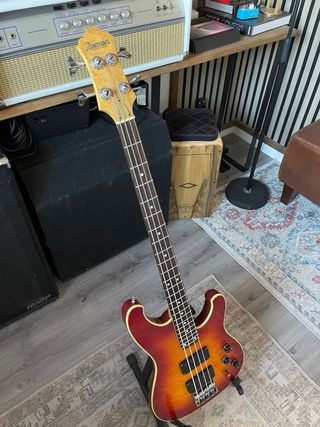 Bajo Ibanez Roadstar II RB924 1983 Japonés