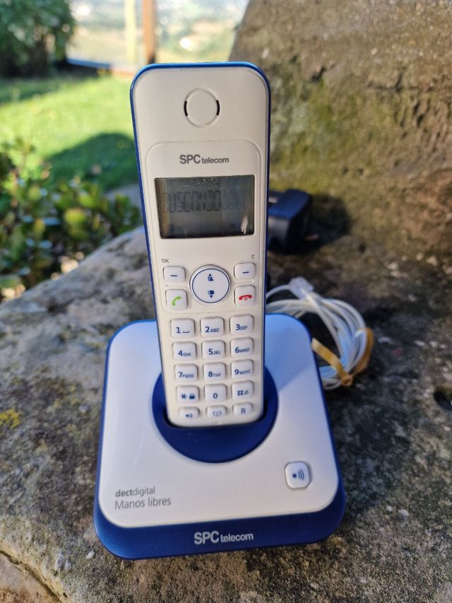 Teléfono Inalámbrico SPC Telecom + Teléfono Fijo
