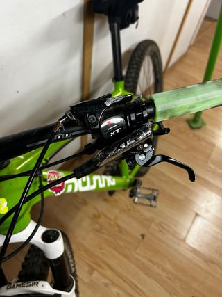 Bicicleta MTB 29 Verde Lima Musing (Marca de USA)