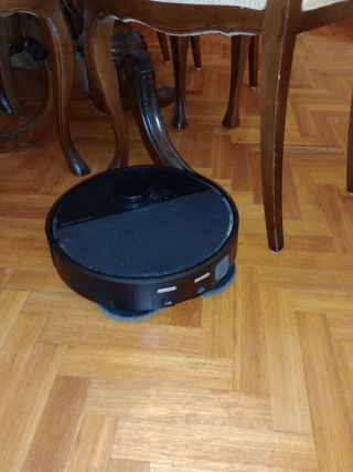 Robot aspirador Roomba con base