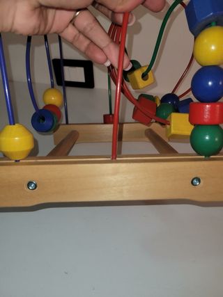 Gioco per bambini in legno con perline