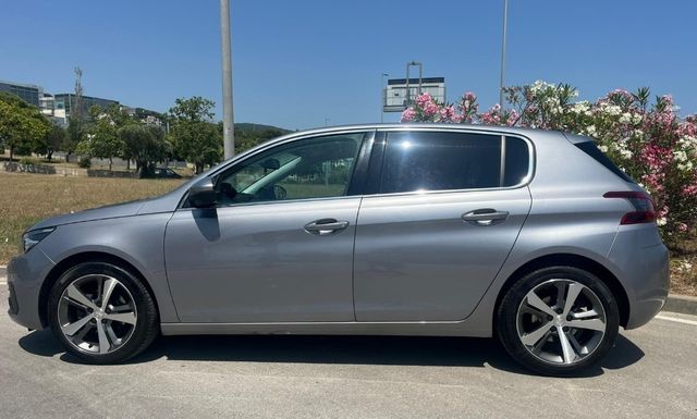 Peugeot 308 1.5DCI 130CV Allure, año 2019, Libro!!
