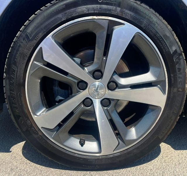 Peugeot 308 1.5DCI 130CV Allure, año 2019, Libro!!