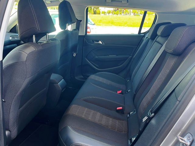 Peugeot 308 1.5DCI 130CV Allure, año 2019, Libro!!