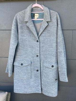 Abrigo Roxy de lana gris