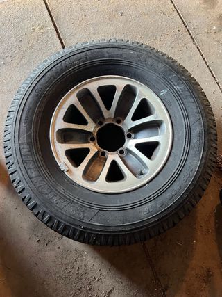5 Llantas Mitsubishi Montero