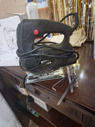 Sierra Caladora 400W