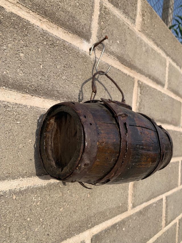 Botticella ovale antica in legno