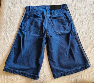 Pantalón corto vaquero T/33
Adicolor Denim