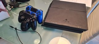 PS4 1TB. Con mandos