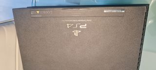 PS4 1TB. Con mandos