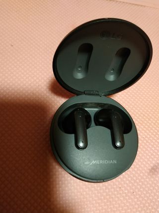 Auriculares LG Negros