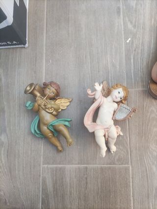 2 angelitos decorativos