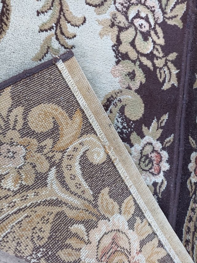 2 Alfombras Beige y Marrón