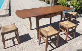 Mesa de comedor extensible con 4 taburetes