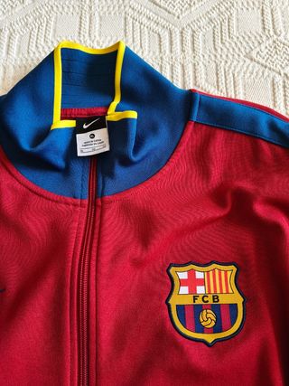 Chaqueta Deportiva Hombre Nike Roja
FCB