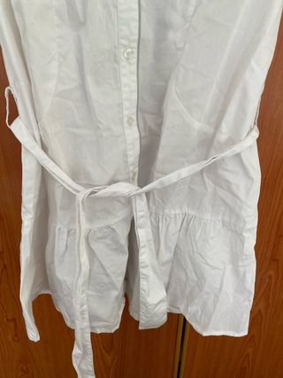 Vestido blanco con volante
