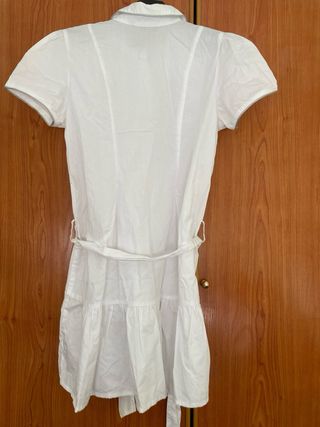 Vestido blanco con volante