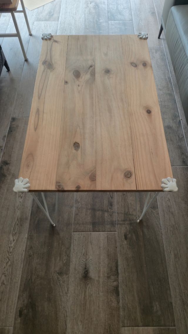 Mesa de centro de madera
