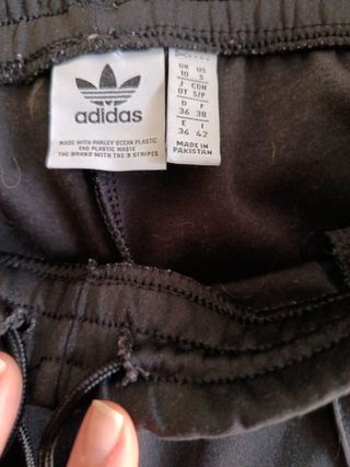 Pantalón chándal Adidas negro chica