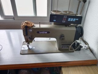 Máquina de coser Brother E-80