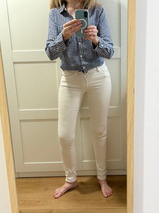  Zara & Hollister – vaquero blanco&camisa cuadrito