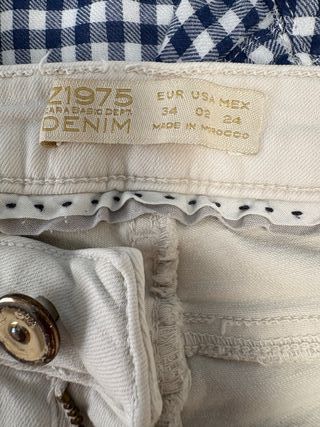  Zara & Hollister – vaquero blanco&camisa cuadrito
