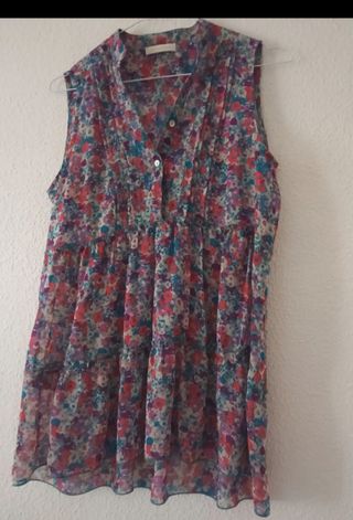 Blusa floral Promod morado y rojo