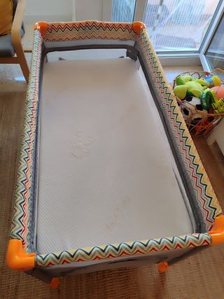 Cuna de viaje Tuc Tuc con colchón aloe vera