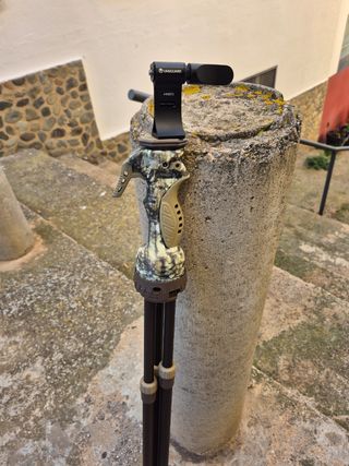 Prismáticos Minox con correa y tripode 