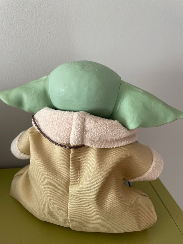 Star Wars Baby Yoda Animatrónico