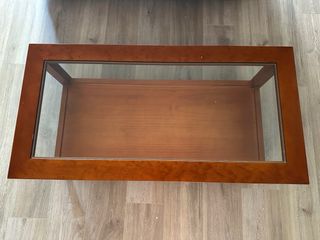 Mesa de centro de madera y cristal