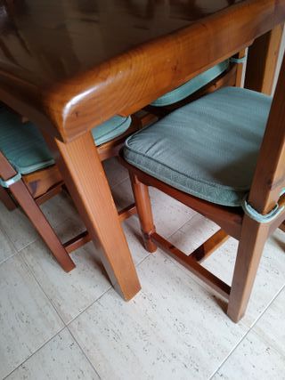 Mesa y 6 Sillas Comedor