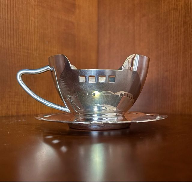 Set di 6 tazze e piattini antichi