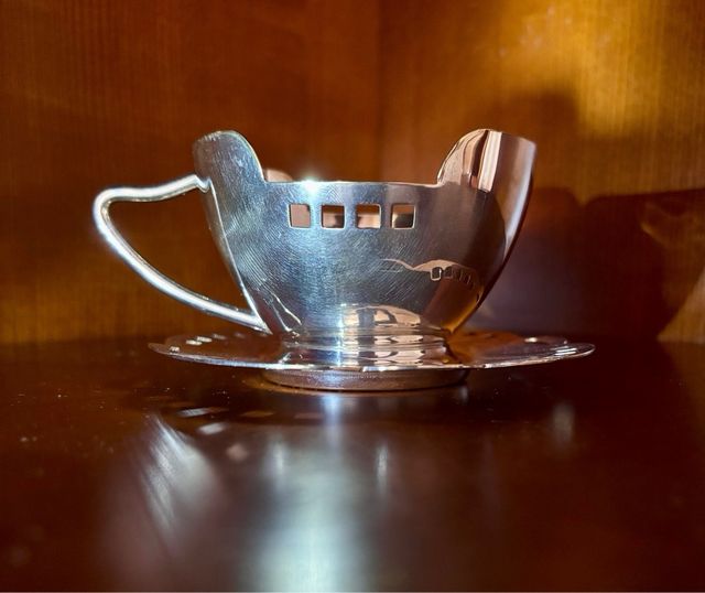 Set di 6 tazze e piattini antichi