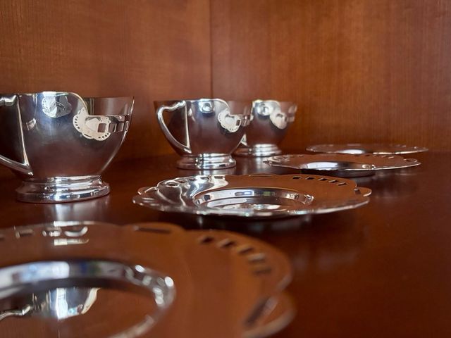 Set di 6 tazze e piattini antichi