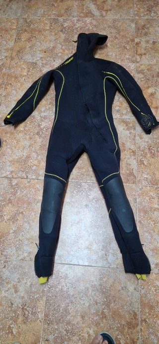 Traje de buceo con capucha tribord de 7 milímetros