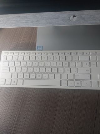 Ordenador HP Pavilion 24-R103NS Plata/Blanco