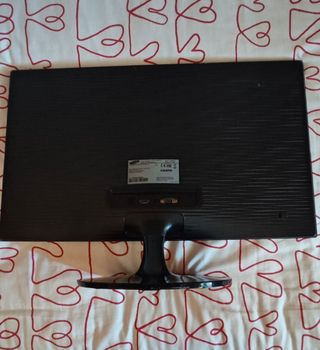 Monitor 24" Samsung,  LED.