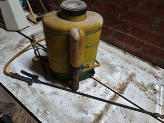 Varias Mochilas Pulverizadora Cobre Antigua