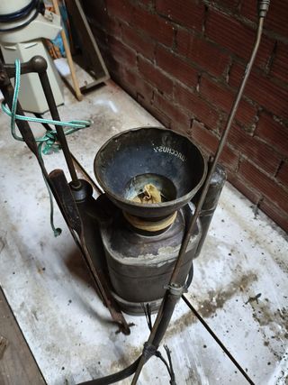 Varias Mochilas Pulverizadora Cobre Antigua