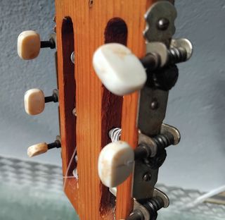 Guitarra antigua 