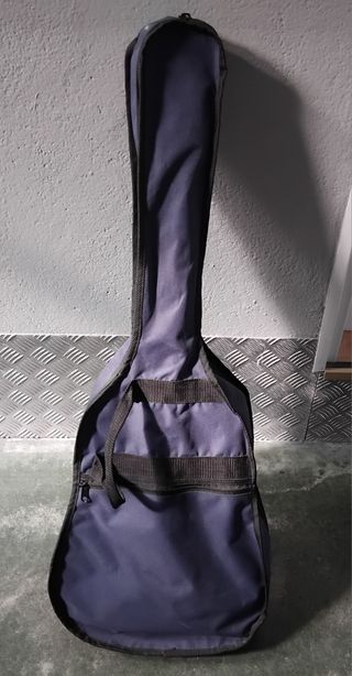 Guitarra antigua 