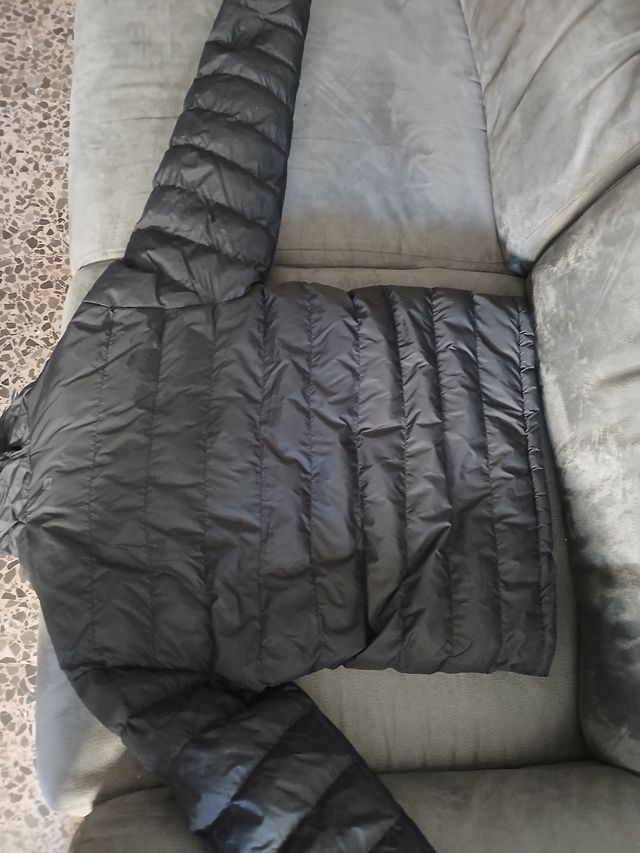 Abrigo Mountain Warehouse Negro