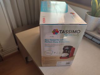 Cafetera Tassimo Bosch Intense One está sin abrir.