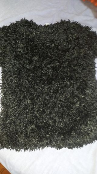 Maglia nera  con frangette