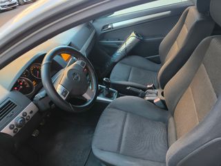 Opel Astra H GTC 2008