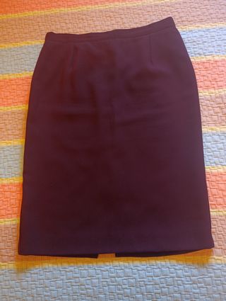Traje Ragussa Morado con Cuello de Pelo